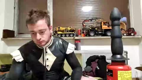 Snapshot of latexmaid69 chatting on December 11, 9:23 pm Latexmaid69 online show from December 11, 9:23 pm