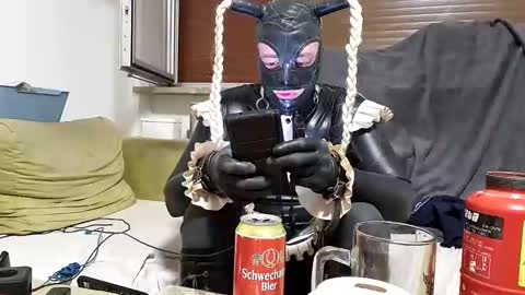 Snapshot of latexmaid69 chatting on February 16, 3:04 am Latexmaid69 online show from February 16, 3:04 am