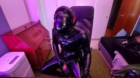 latexviking003 online show from July 13, 4:32 pm