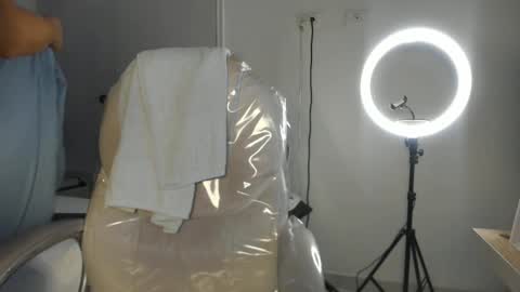 Snapshot of latin_couple20y chatting on February 9, 8:13 pm Johana y Santiago online show from February 9, 8:13 pm