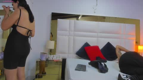 Snapshot of latin_couple20y chatting on March 6, 3:57 am Johana y Santiago online show from March 6, 3:57 am