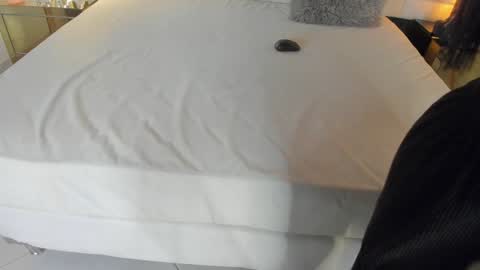 Snapshot of latin_couple20y chatting on February 6, 10:47 am Johana y Santiago online show from February 6, 10:47 am