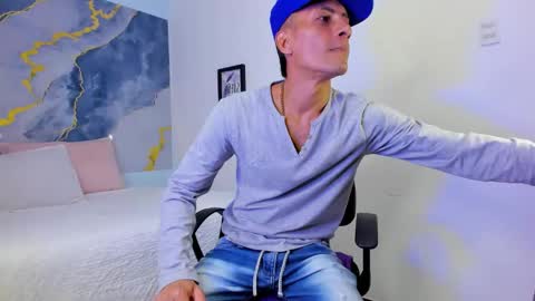 crissex  online show from October 22, 11:34 am