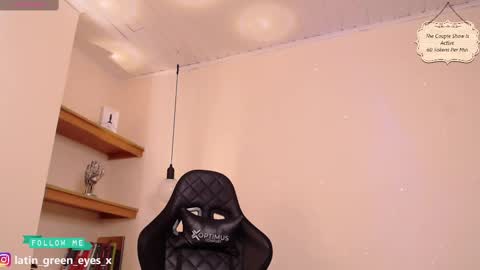 Snapshot of latin_green_eyes_ chatting on February 24, 5:31 pm latin_green_eyes_ online show from February 24, 5:31 pm
