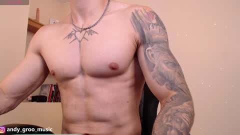 Snapshot of latin_green_eyes_ chatting on January 11, 1:16 am latin_green_eyes_ online show from January 11, 1:16 am