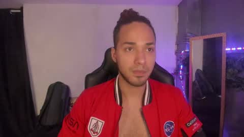 Snapshot of latin_luxury_i chatting on February 10, 5:36 am Free OF online show from February 10, 5:36 am