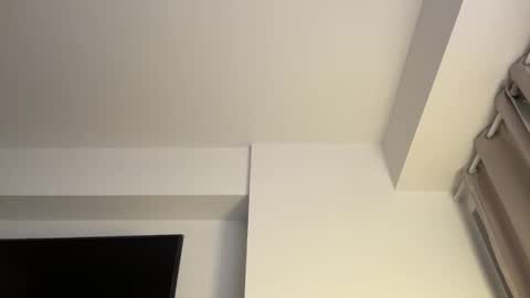 Hi -  online show from February 12, 5:11 am