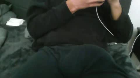 latinman7945 online show from April 13, 6:28 am