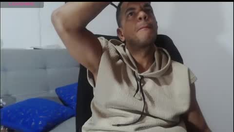 latinmartin254 online show from May 24, 2:41 am