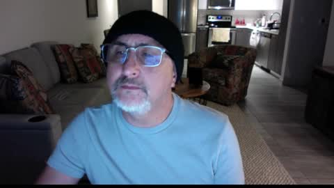 Snapshot of latinnous chatting on February 26, 6:40 am QS - INDEPENDENT MODEL online show from February 26, 6:40 am