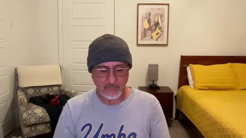 Snapshot of latinnous chatting on October 28, 5:19 am QS - INDEPENDENT MODEL online show from October 28, 5:19 am