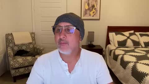 Snapshot of latinnous chatting on October 20, 2:38 am QS - INDEPENDENT MODEL online show from October 20, 2:38 am