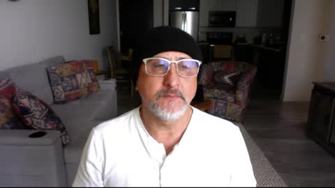 Snapshot of latinnous chatting on February 16, 8:11 pm QS - INDEPENDENT MODEL online show from February 16, 8:11 pm