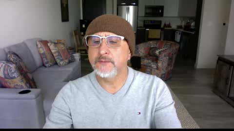 Snapshot of latinnous chatting on March 1, 6:21 pm QS - INDEPENDENT MODEL online show from March 1, 6:21 pm