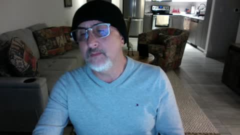 Snapshot of latinnous chatting on February 2, 5:21 am QS - INDEPENDENT MODEL online show from February 2, 5:21 am