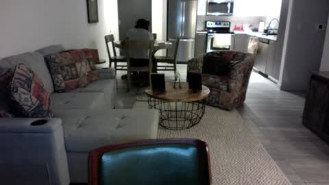 Snapshot of latinnous chatting on February 5, 2:08 am QS - INDEPENDENT MODEL online show from February 5, 2:08 am