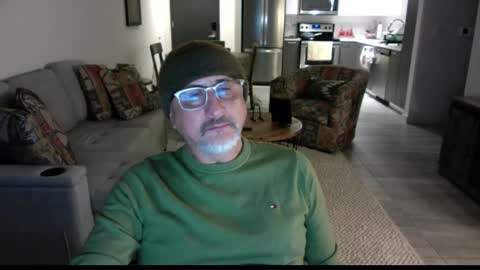 Snapshot of latinnous chatting on February 27, 5:07 am QS - INDEPENDENT MODEL online show from February 27, 5:07 am