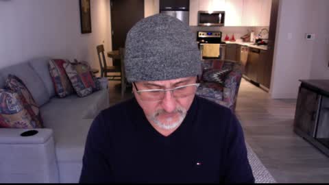 Snapshot of latinnous chatting on February 22, 6:19 pm QS - INDEPENDENT MODEL online show from February 22, 6:19 pm