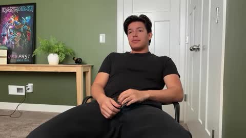 latino_hotcb1 online show from February 4, 5:55 pm