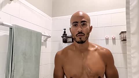 latinomixedbbc online show from October 11, 9:40 pm