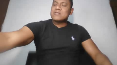 latinrayf online show from November 22, 6:12 am