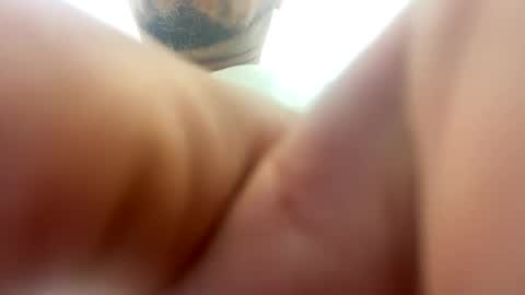 Snapshot of latn_73 chatting on December 6, 1:57 am Mexakin online show from December 6, 1:57 am