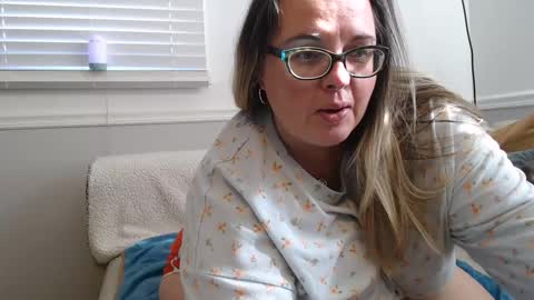 LauLauMa online show from January 27, 7:03 pm
