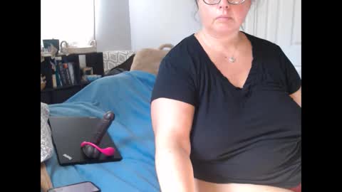 LauLauMa online show from October 4, 7:44 pm