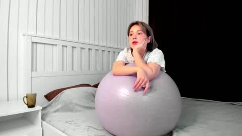 Kylie online show from October 20, 6:13 pm