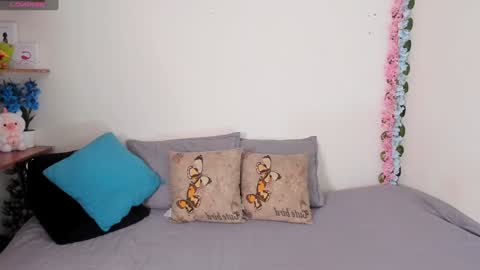 laura1__ online show from January 20, 12:36 am