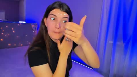 Laura online show from May 5, 5:25 am