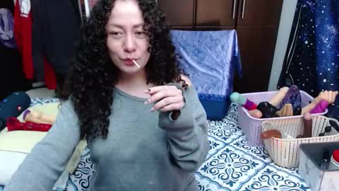  Wen  online show from October 6, 9:32 pm