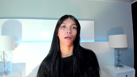 Snapshot of laura_aristizabal_19 chatting on February 8, 5:08 pm Laura online show from February 8, 5:08 pm