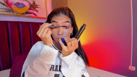 Laura online show from February 26, 1:03 pm