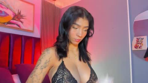 Laura online show from November 16, 1:46 pm