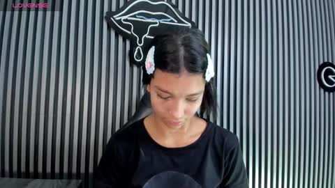 Snapshot of laura_aristizabal_19 chatting on February 26, 12:38 pm Laura online show from February 26, 12:38 pm