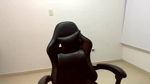 laura online show from October 2, 1:48 am