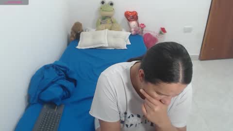 laura_foxx2379 online show from November 3, 1:50 am