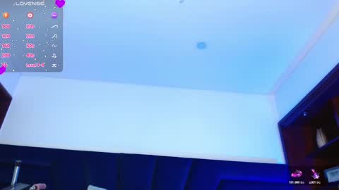 Snapshot of laura_golden1 chatting on February 13, 1:19 am lLAURA online show from February 13, 1:19 am
