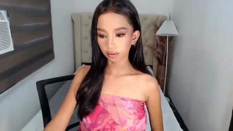 Laura leighxx online show from January 9, 3:47 am