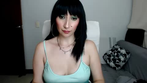 Laura online show from April 21, 1:42 am