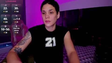 Laura Rose online show from March 5, 11:05 pm