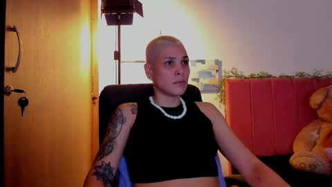 Laura Rose online show from April 15, 4:16 am