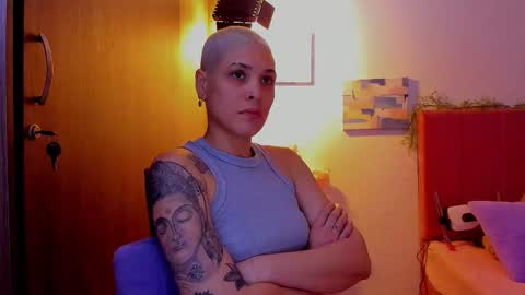 Laura Rose online show from March 26, 6:40 am