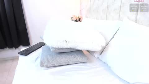 Laura Smith online show from October 2, 12:09 am