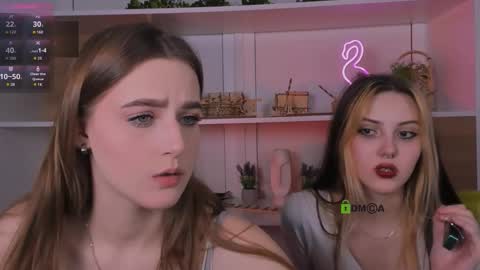 laura_sween online show from October 17, 12:42 pm