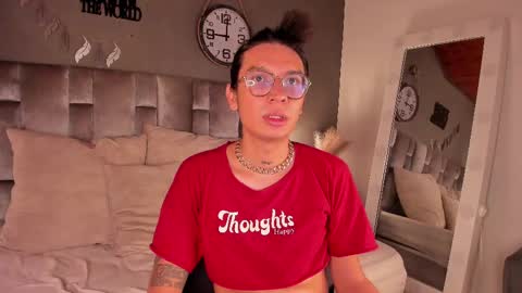 lauraagomezz__ online show from February 18, 12:37 am