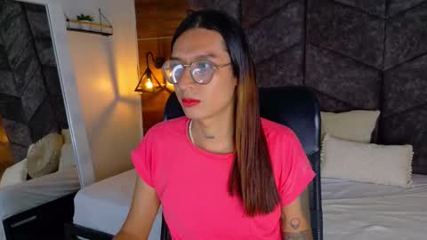 lauraagomezz__ online show from September 26, 9:23 pm