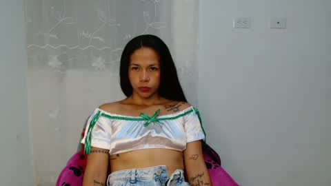 Snapshot of lauracb_ chatting on September 13, 5:10 am lauracb online show from September 13, 5:10 am