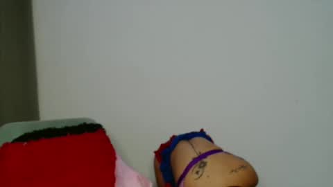 lauracb          online show from April 12, 7:45 am